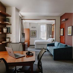 Club Quarters Hotel Rittenhouse Square, Philadelphia